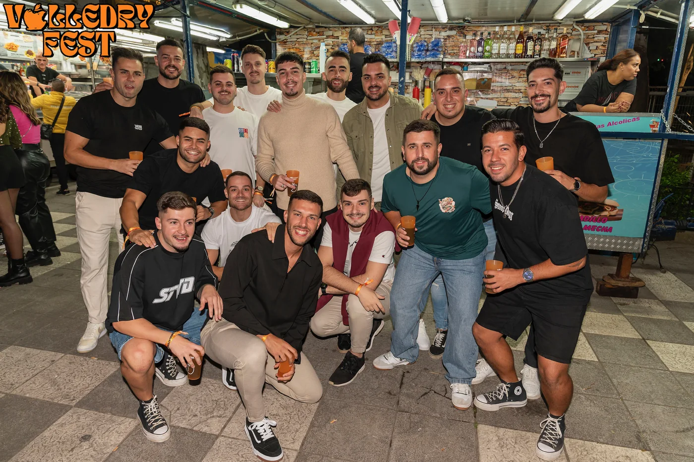 Grupo grande durante Valledry Fest